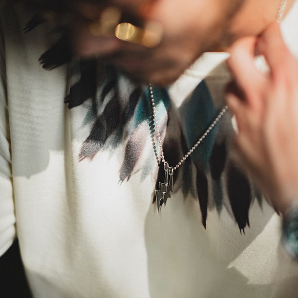 Indian Feather Print Short Sleeve Distressed T-Shirt 7
